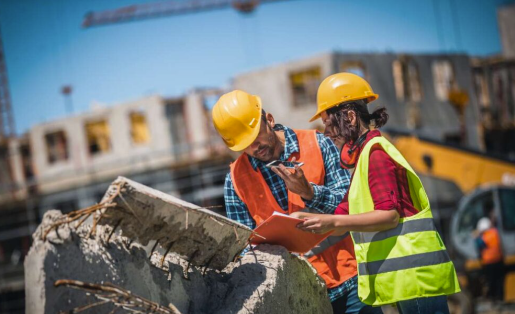 How Construction Crews Handle Packaging and Scrap Materials